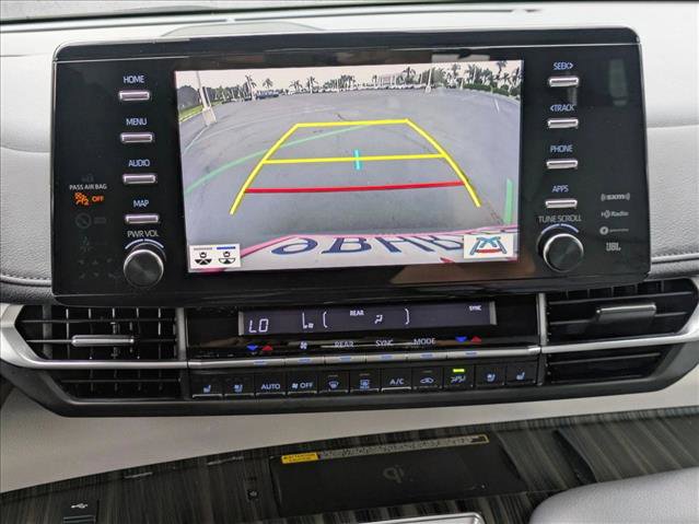 Certified 2022 Toyota Sienna Limited image 15