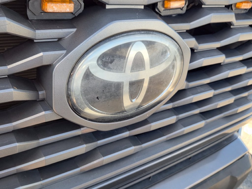 Used 2021 Toyota Tacoma SR5 RWD image 3