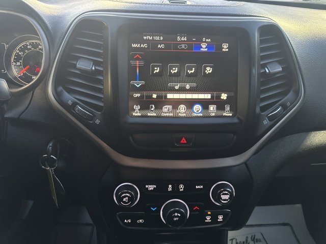 Used 2015 Jeep Cherokee Latitude w/ Cold Weather Group image 19