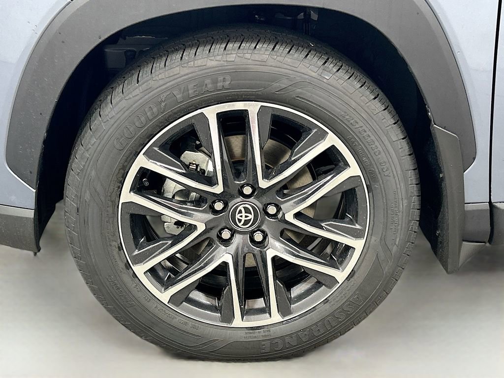 New 2026 Toyota Corolla Cross XLE FWD image 8