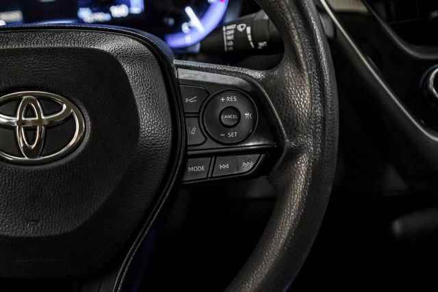 Used 2020 Toyota Corolla LE FWD image 18