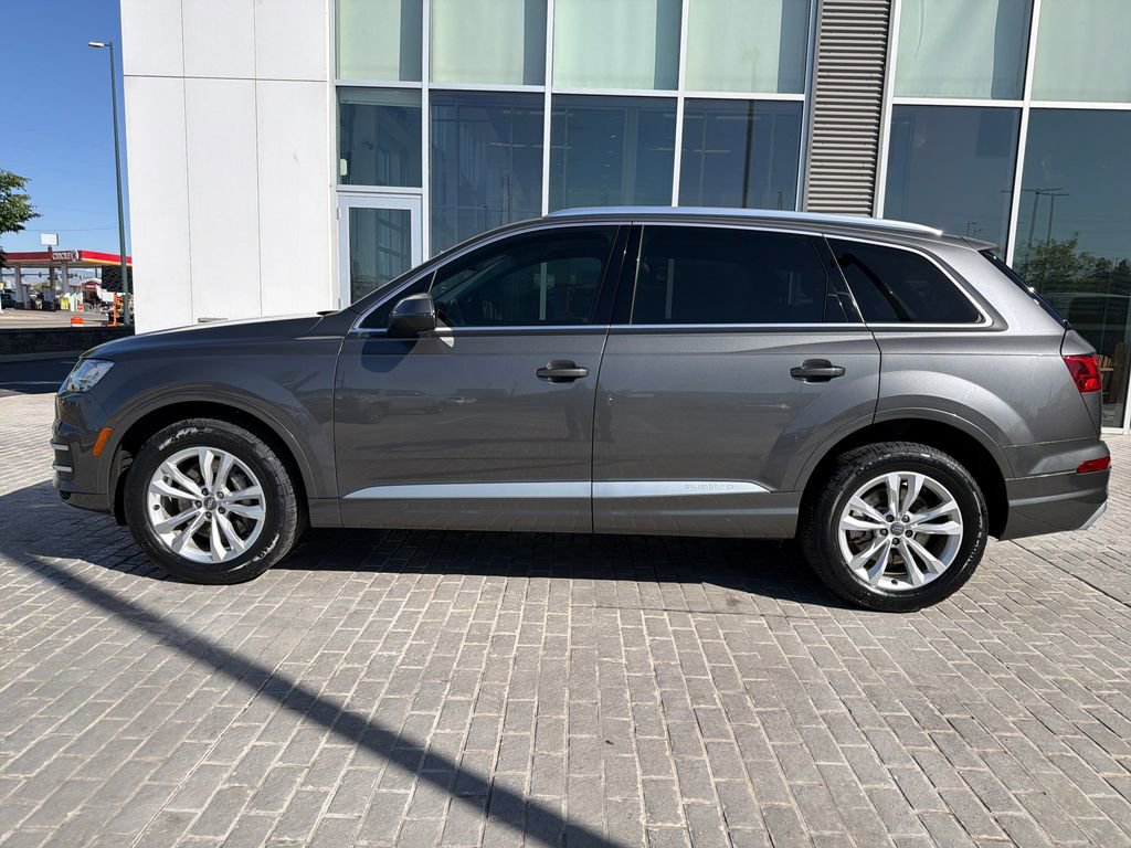Used 2019 Audi Q7 3.0T Premium Plus w/ Premium Plus Package AWD/4WD image 2