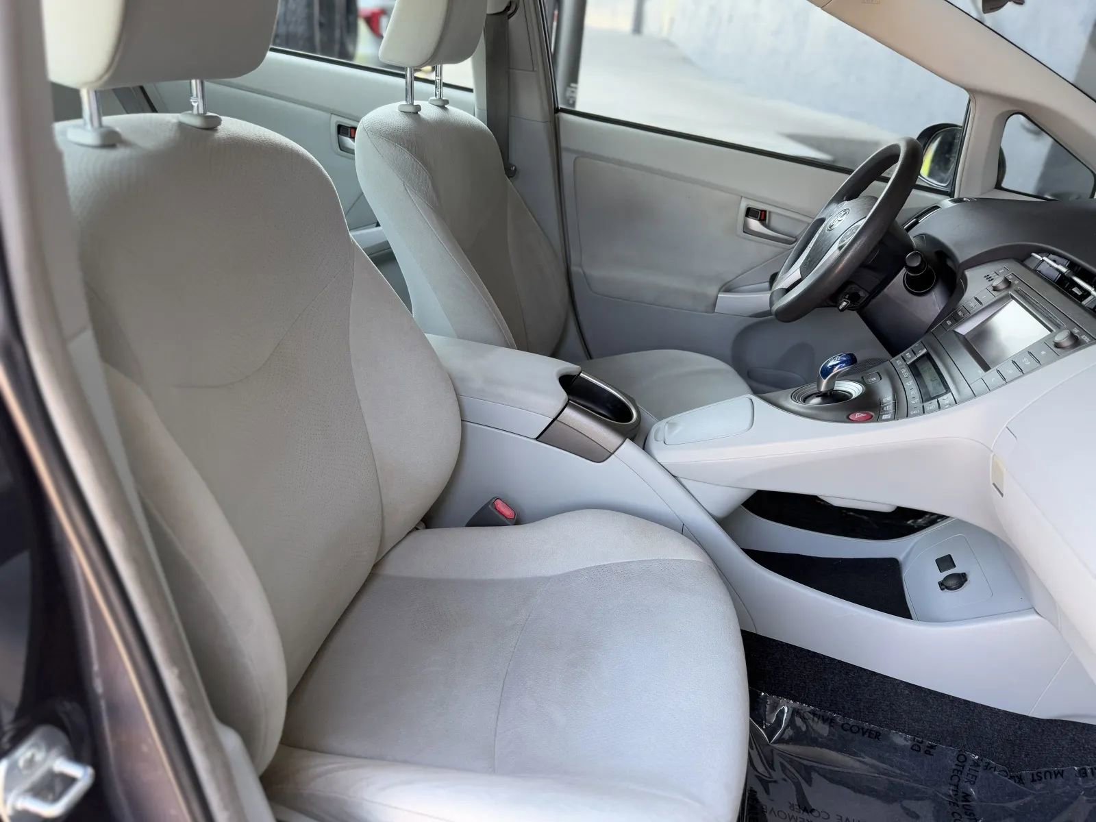 Used 2014 Toyota Prius Two image 18