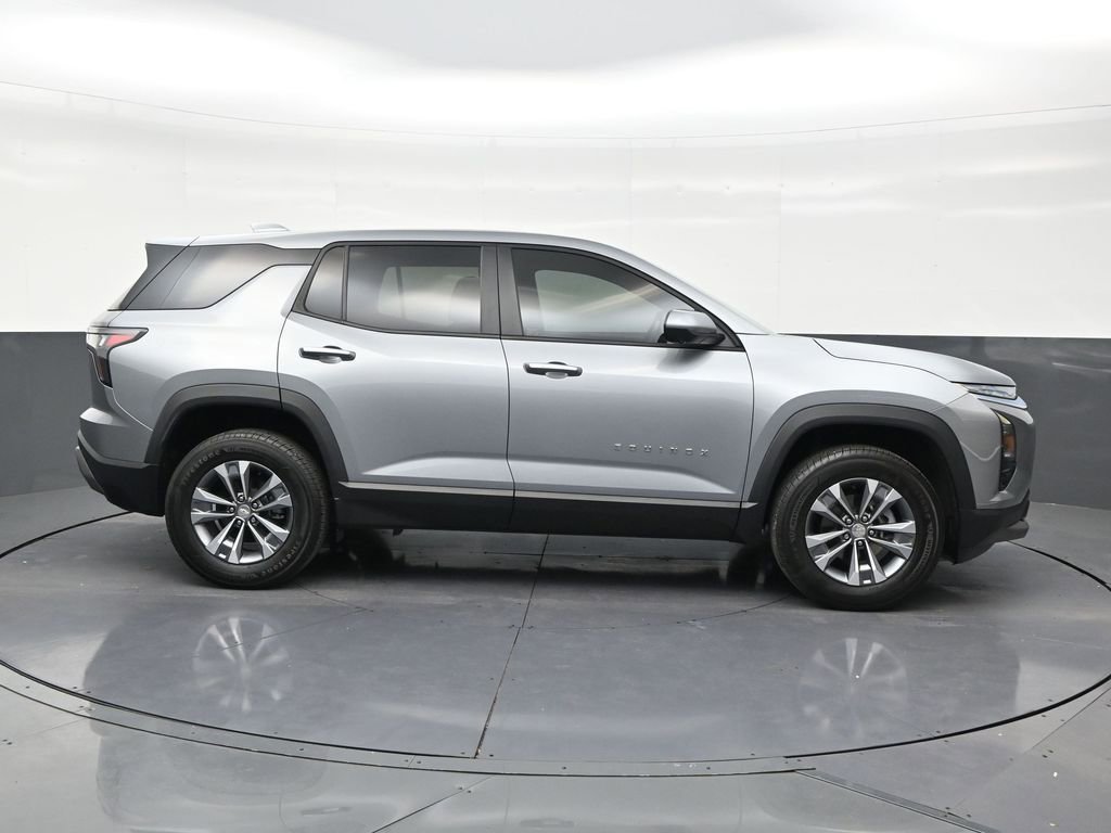 Used 2025 Chevrolet Equinox LT w/ Safety and Technology Package image 6