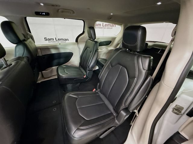 Used 2024 Chrysler Pacifica Touring-L FWD image 22