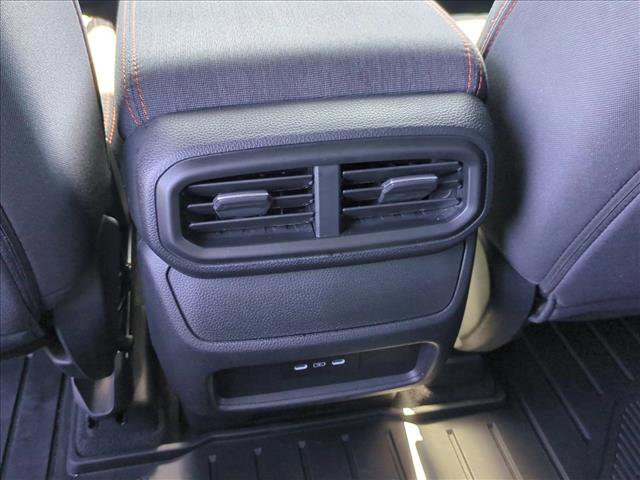 Used 2025 Honda Pilot Sport image 17