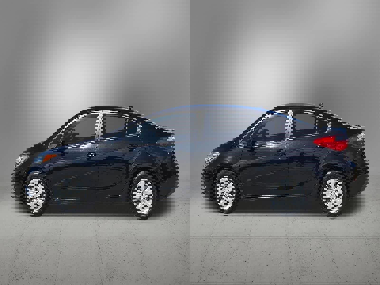 Used 2015 Kia Forte LX image 3