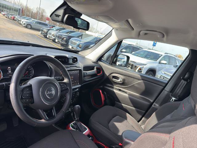 Used 2022 Jeep Renegade Trailhawk w/ Trailer Tow Group AWD/4WD image 25