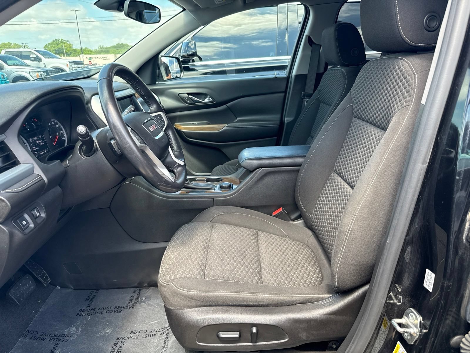 Used 2017 GMC Acadia SLE FWD image 20