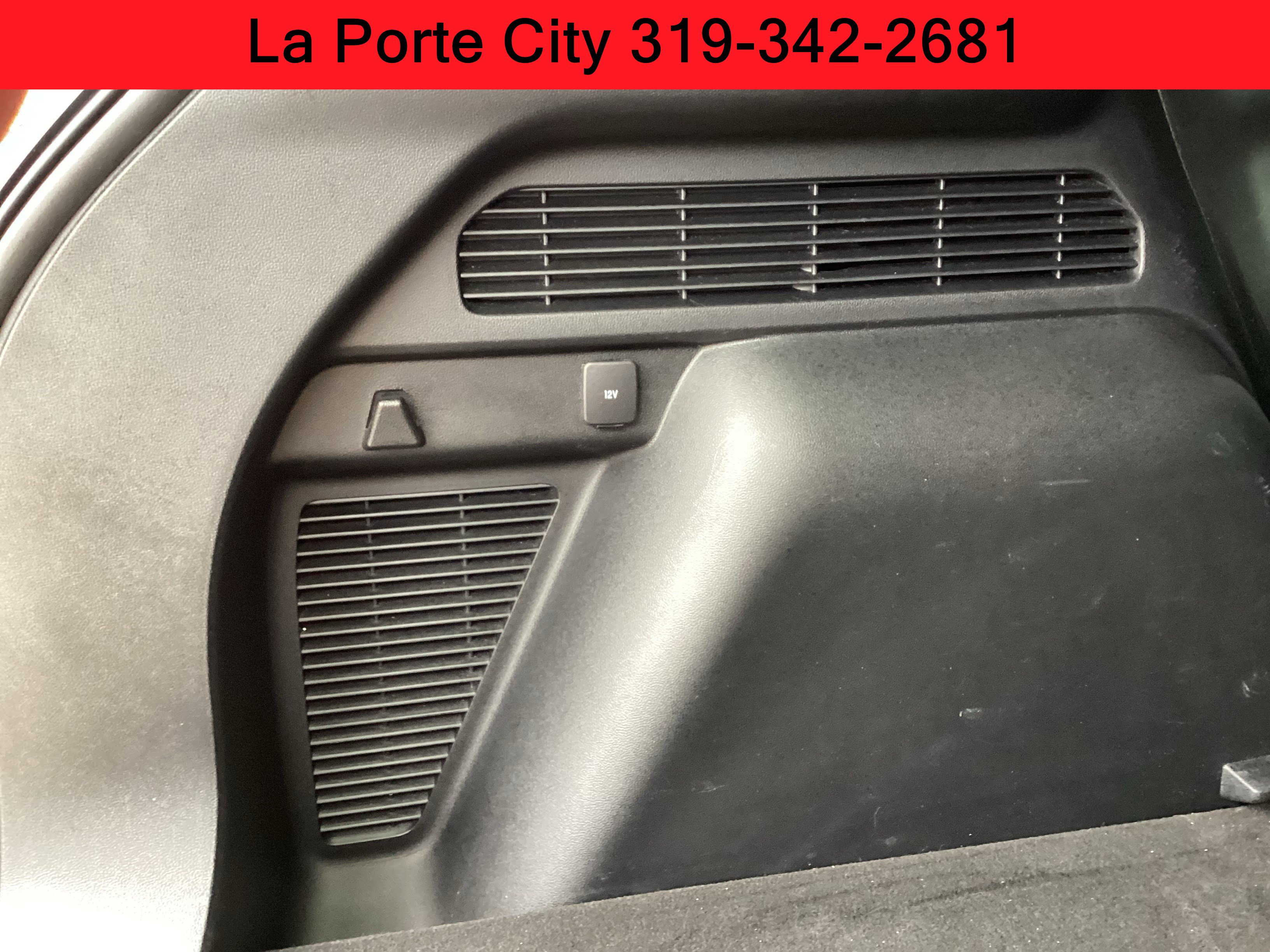 Used 2022 Ford Escape SE FWD image 23