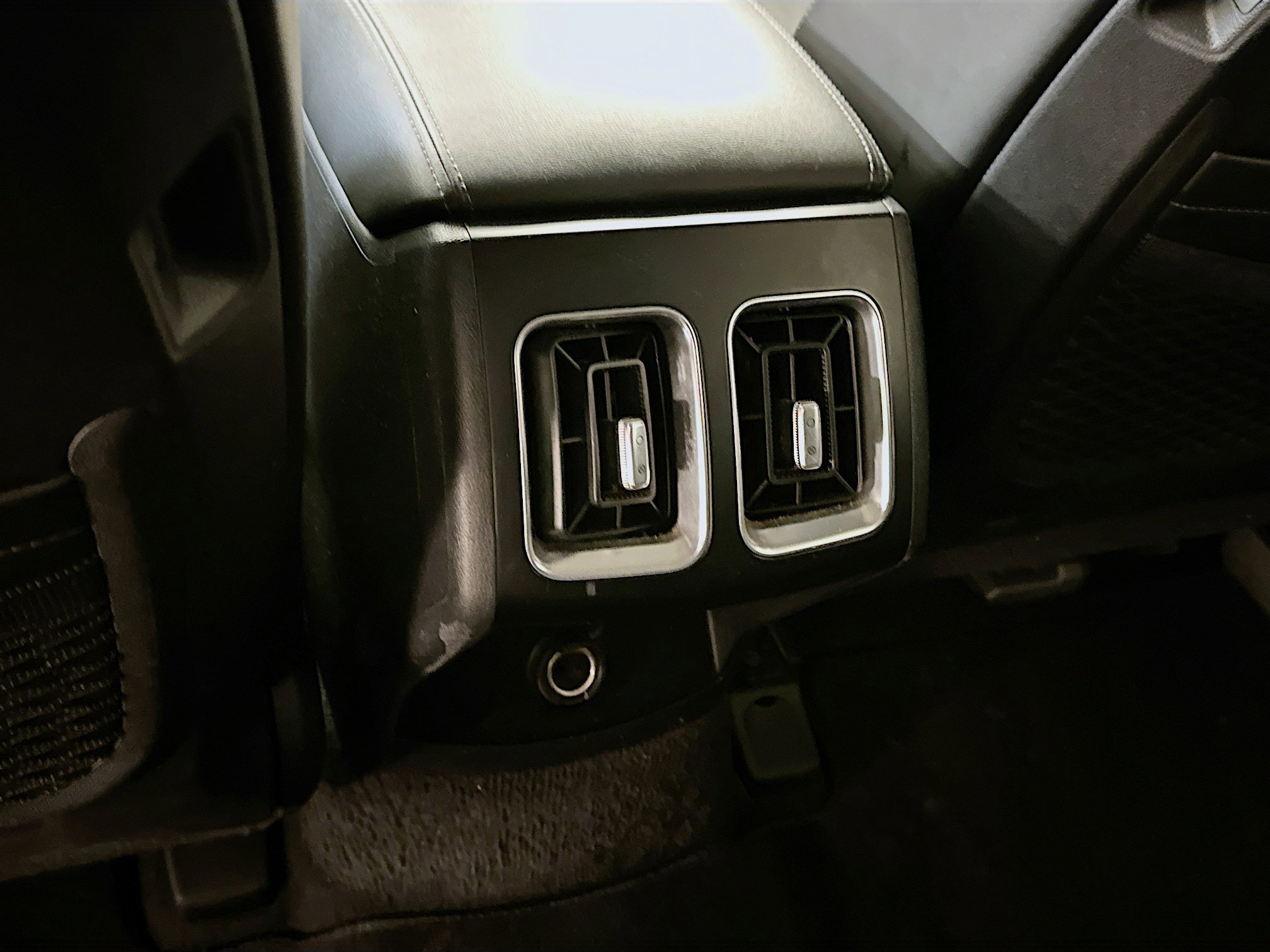 Used 2024 Kia Sorento S image 28