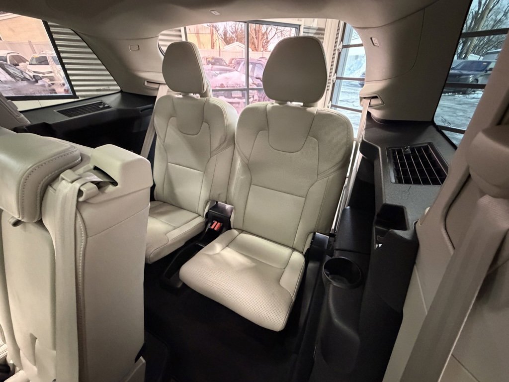 Used 2017 Volvo XC90 T6 Inscription w/ Vision Package image 8