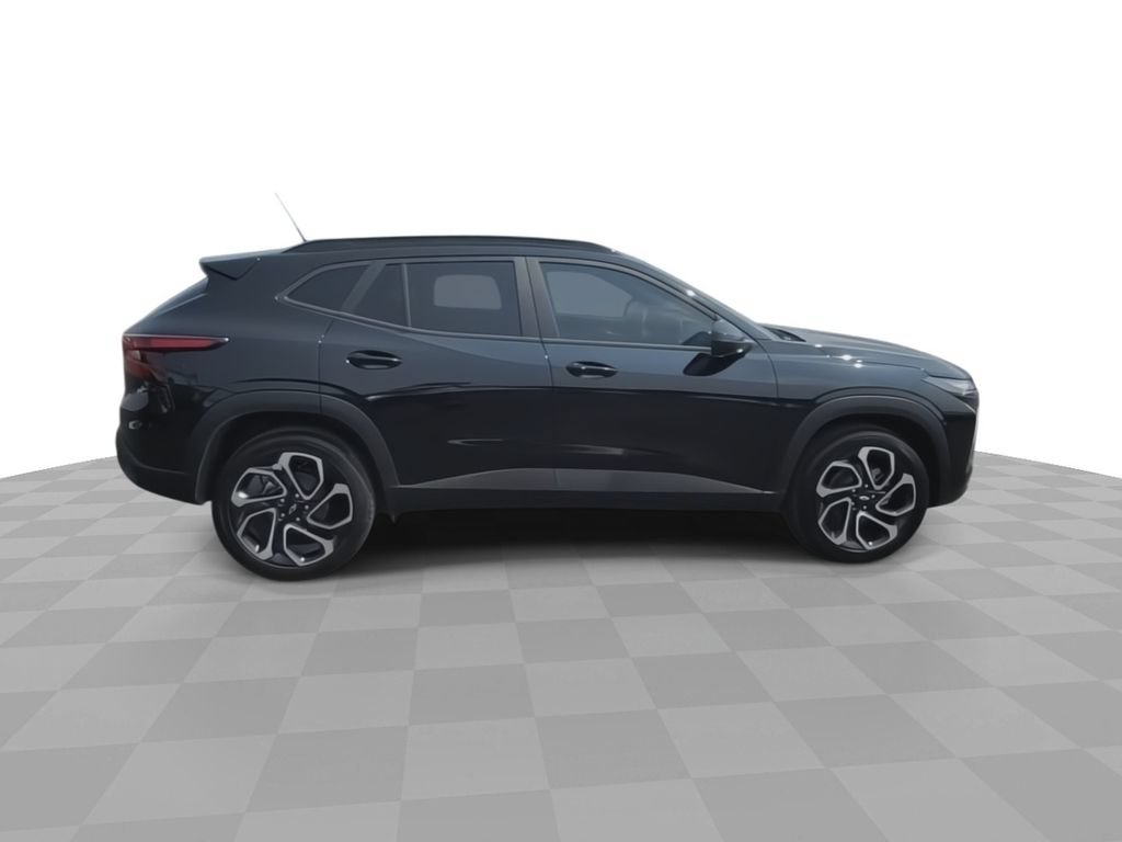 New 2026 Chevrolet Trax RS w/ Sunroof Package FWD image 9