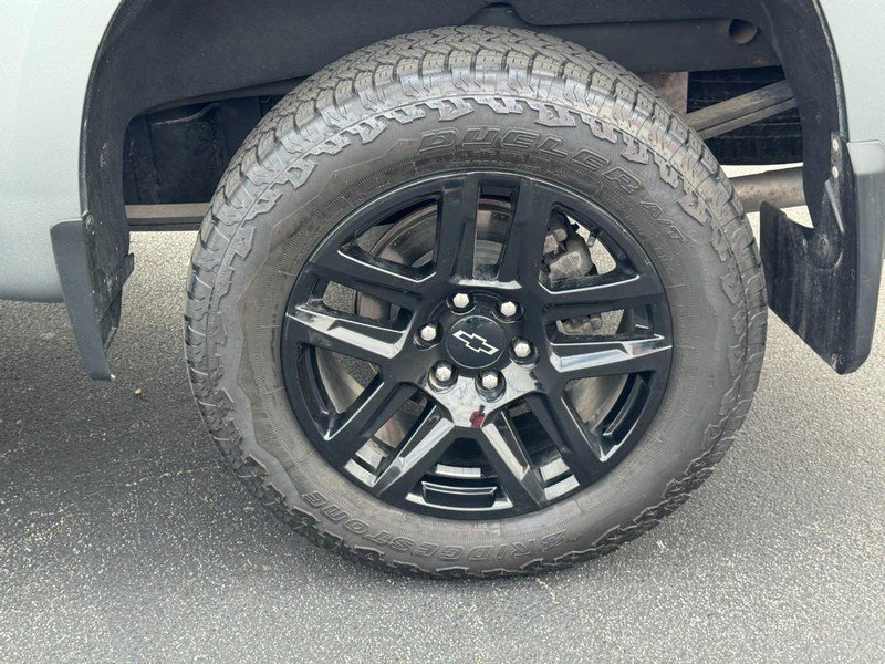 Used 2023 Chevrolet Silverado 1500 LT Trail Boss w/ LT Trail Boss Premium Package AWD/4WD image 7