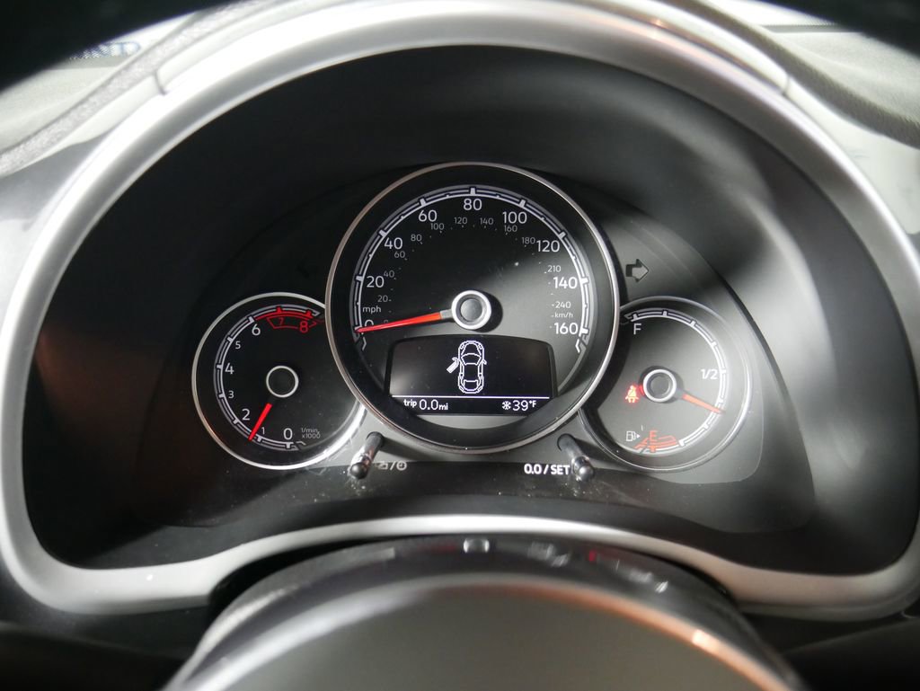 Used 2019 Volkswagen Beetle 2.0T SE image 14