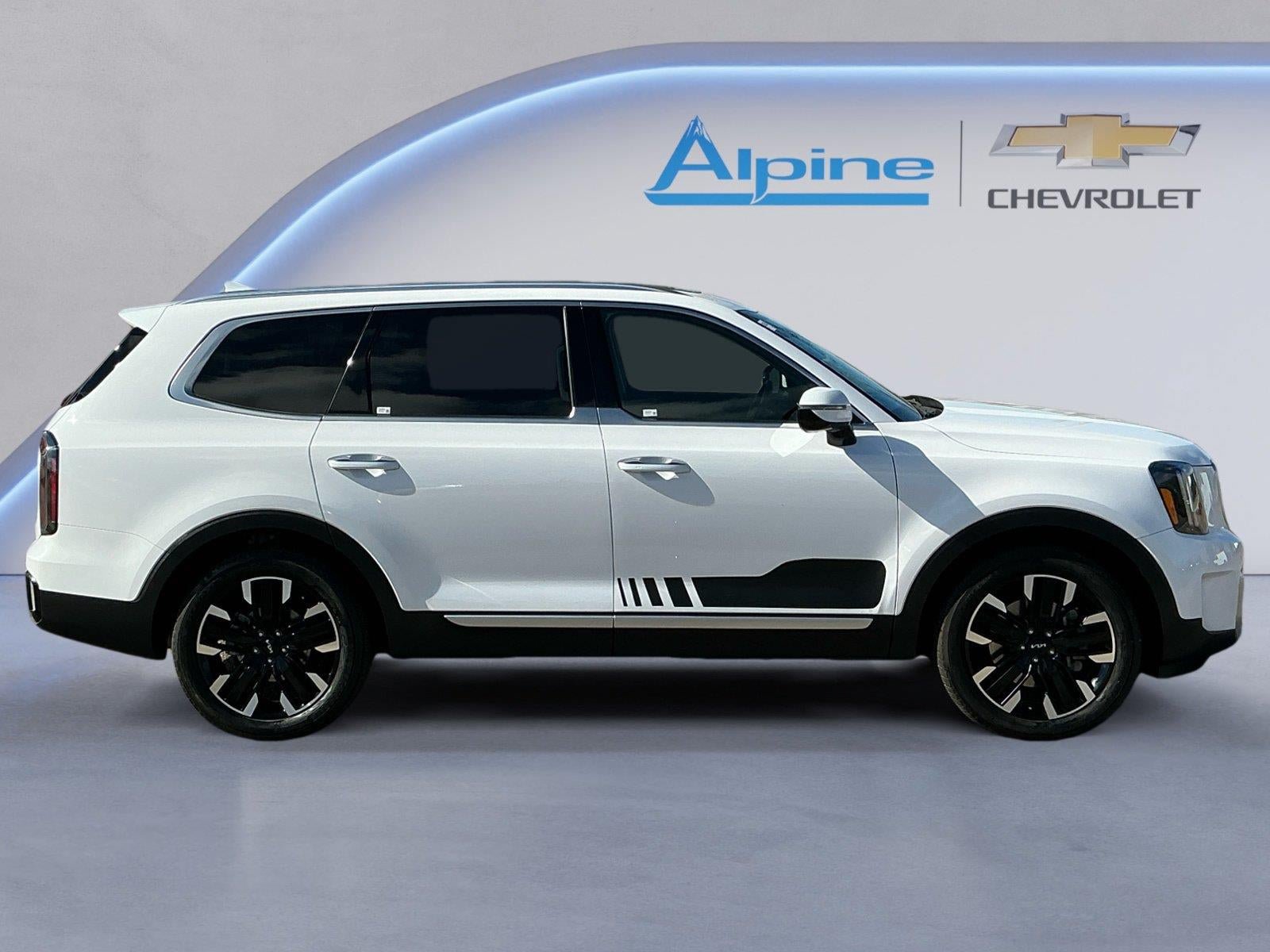 Used 2025 Kia Telluride SX w/ SX Captain's Chair Package AWD/4WD image 6