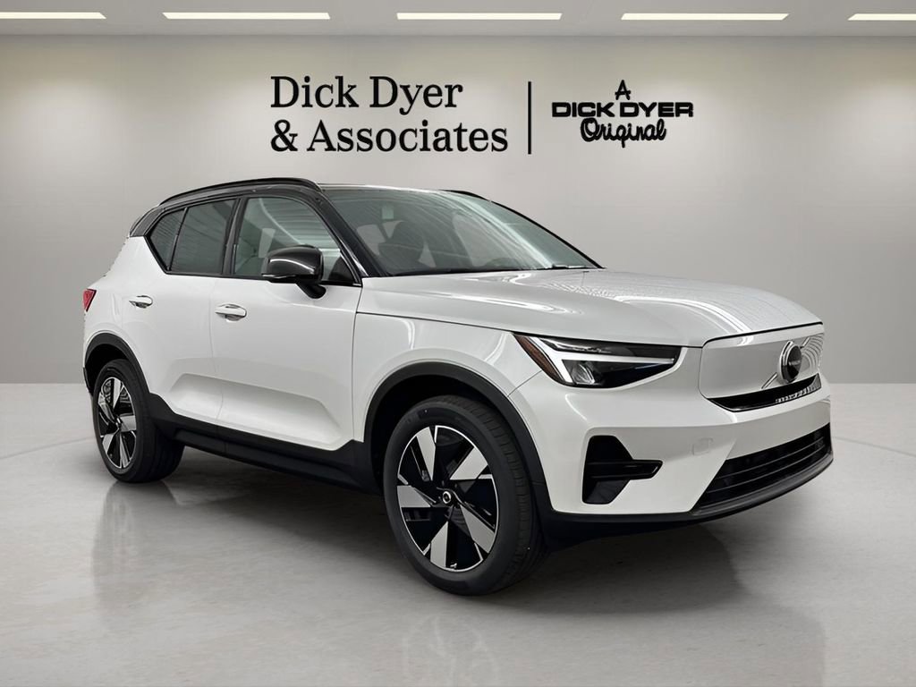 New 2024 Volvo XC40 Recharge Core w/ Protection Package Premier