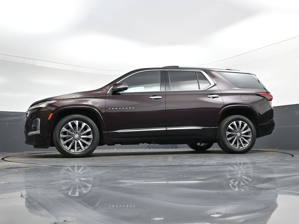 Used 2023 Chevrolet Traverse Premier image 43