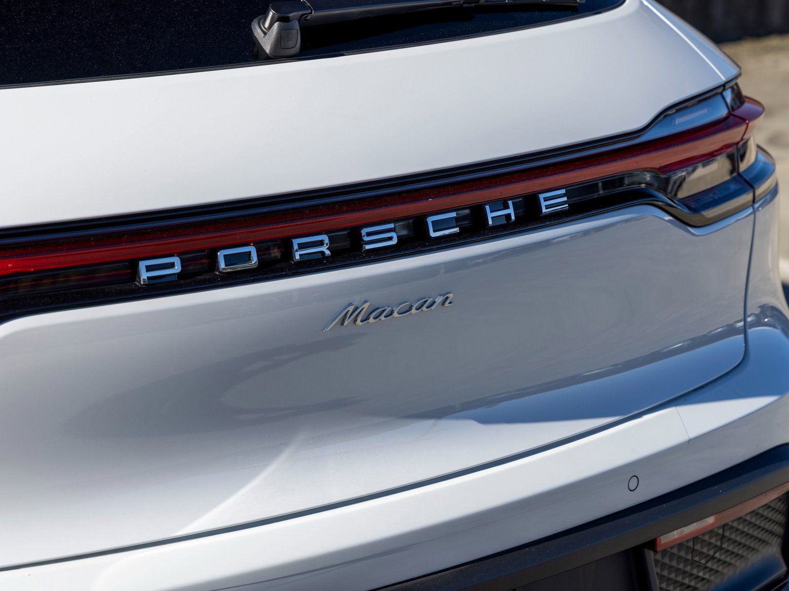 Certified 2025 Porsche Macan image 21