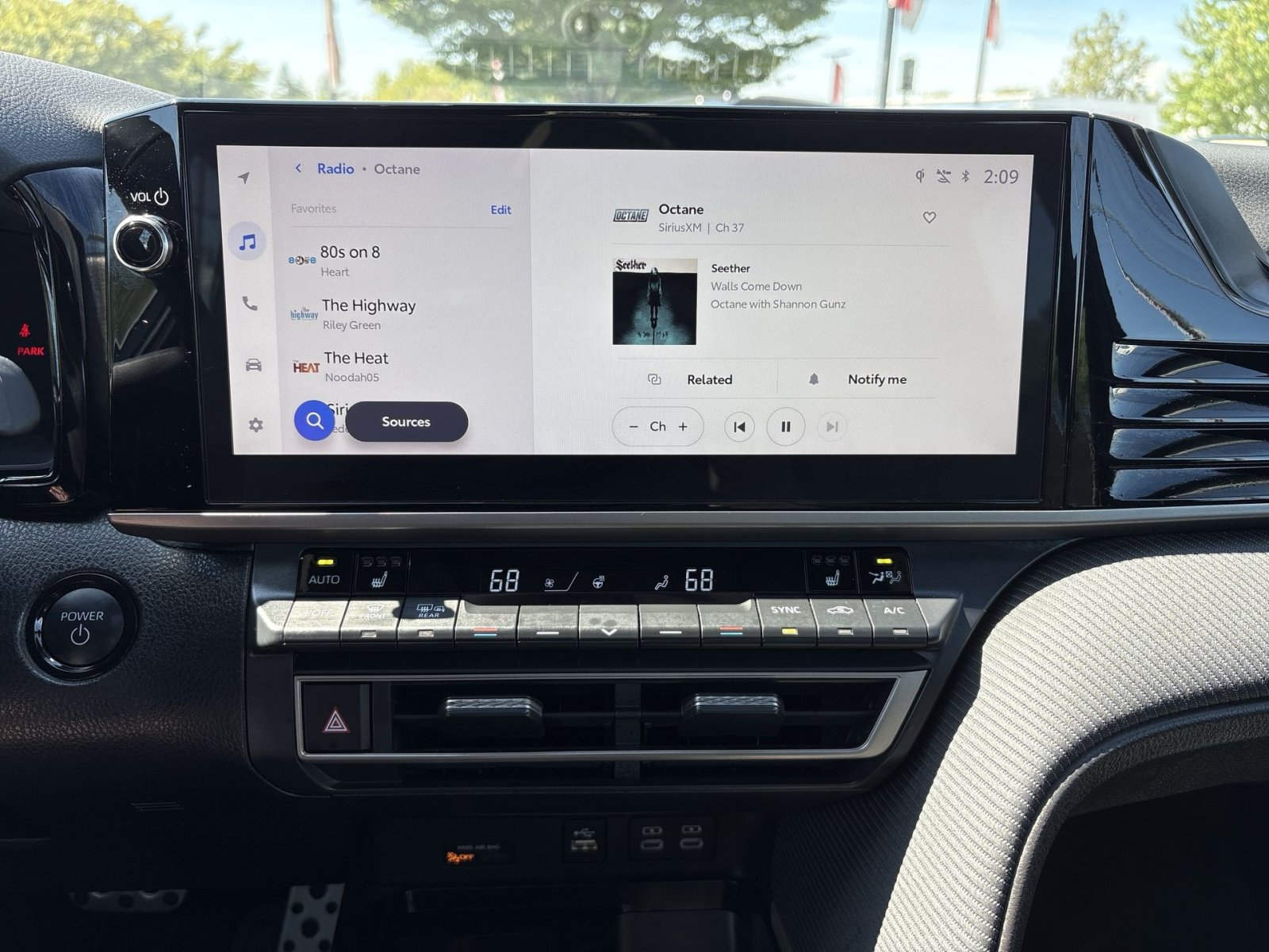 Used 2025 Toyota Camry SE w/ Multimedia Upgrade Package FWD image 18