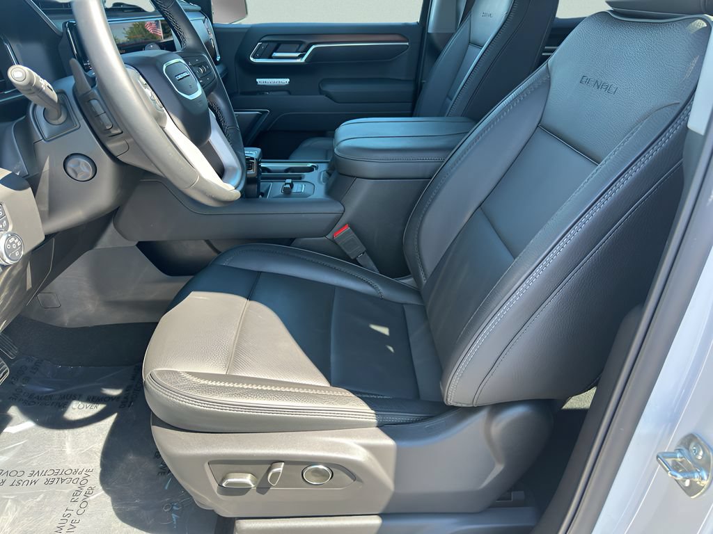 Used 2025 GMC Sierra 1500 Denali w/ Denali Reserve Package AWD/4WD image 12