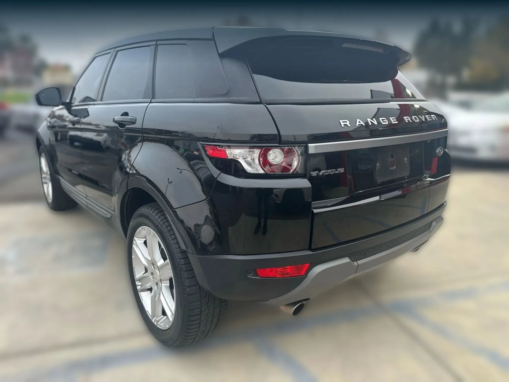 Used 2014 Land Rover Range Rover Evoque Pure Plus image 4