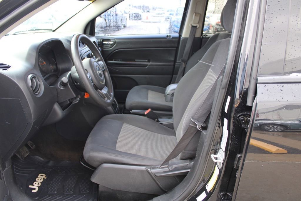 Used 2016 Jeep Compass Sport w/ Power Value Group image 12