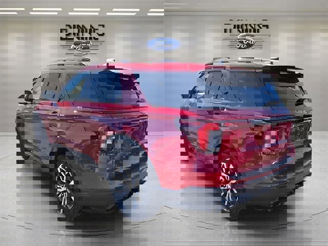 New 2026 Ford Explorer ST-Line image 2