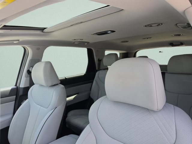 Used 2025 Hyundai Palisade SEL FWD image 25