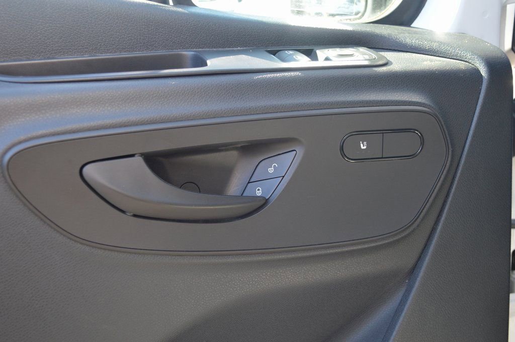 Used 2024 Mercedes-Benz Sprinter 2500 image 26