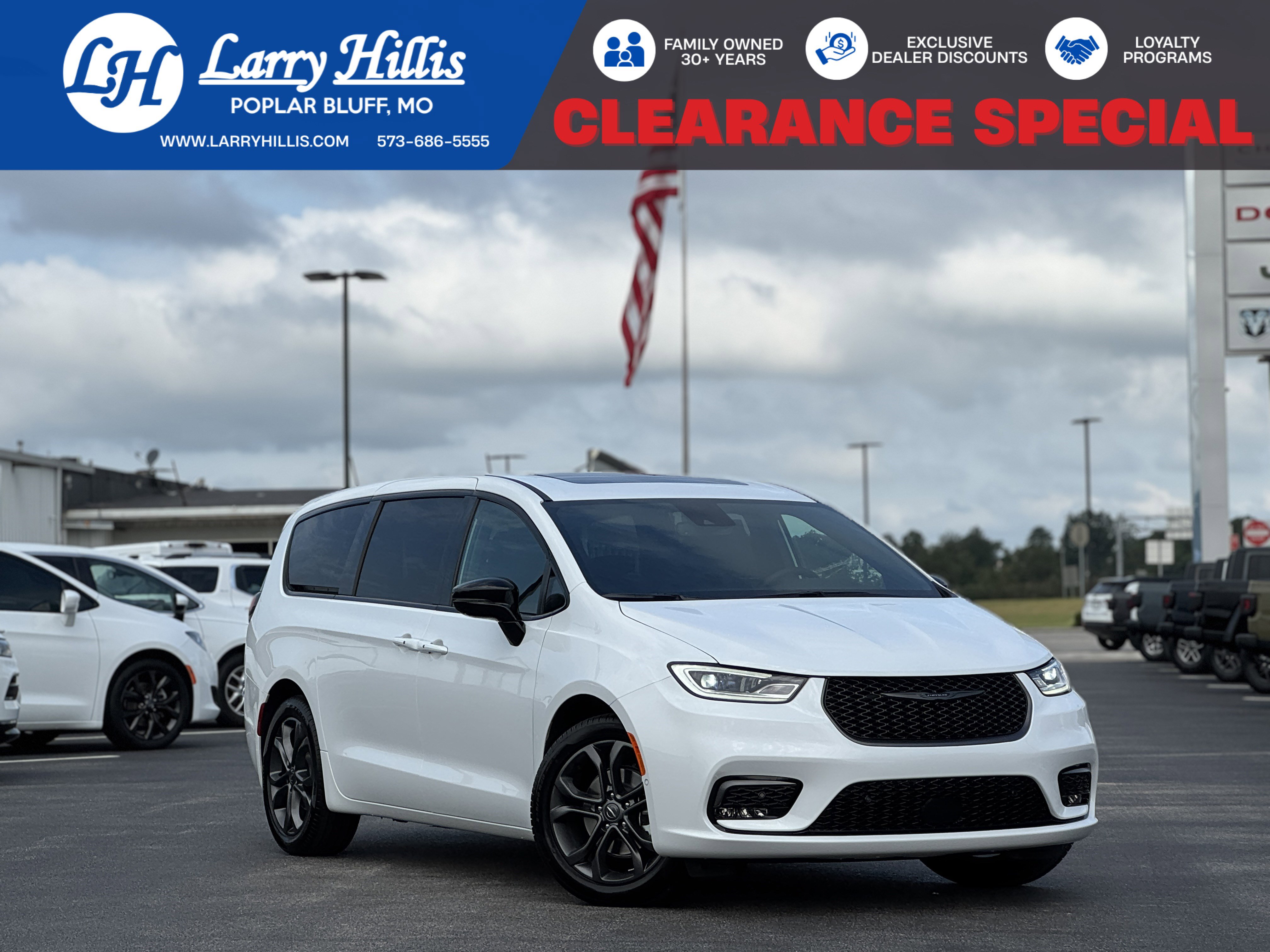 New 2026 Chrysler Pacifica Limited w/ S Appearance Package