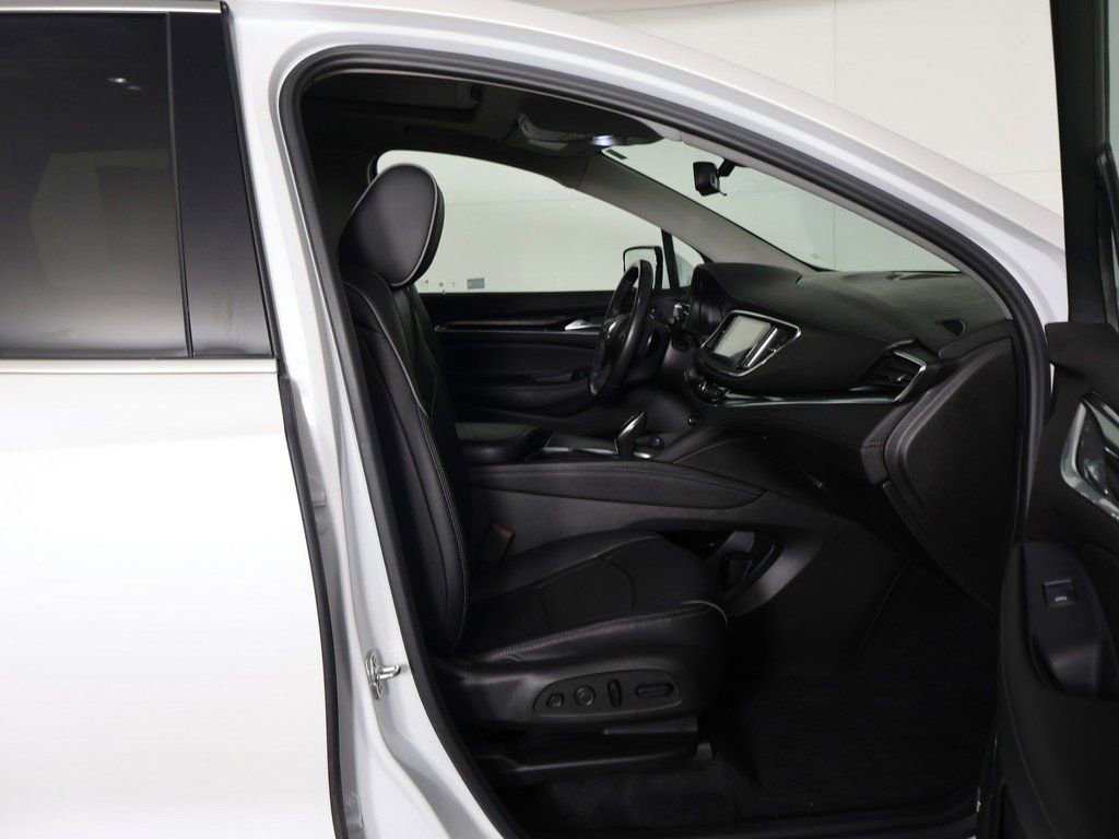 Used 2021 Buick Enclave Avenir w/ Avenir Technology Package image 34