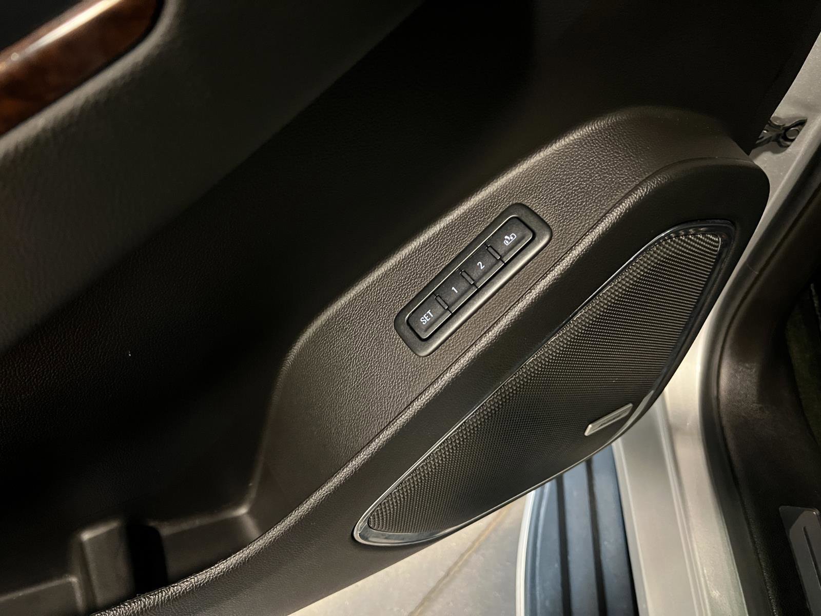 Used 2015 GMC Yukon SLT w/ Open Road Package image 25