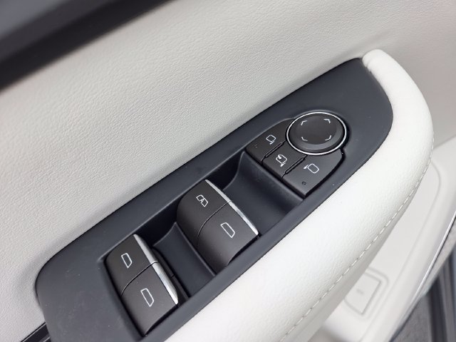 New 2026 Buick Enclave Avenir w/ Super Cruise Package AWD/4WD image 11