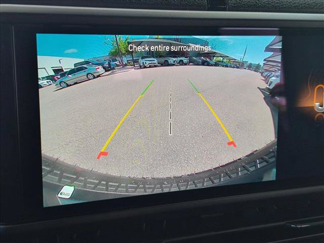 Used 2025 Jeep Wrangler Sport AWD/4WD image 13