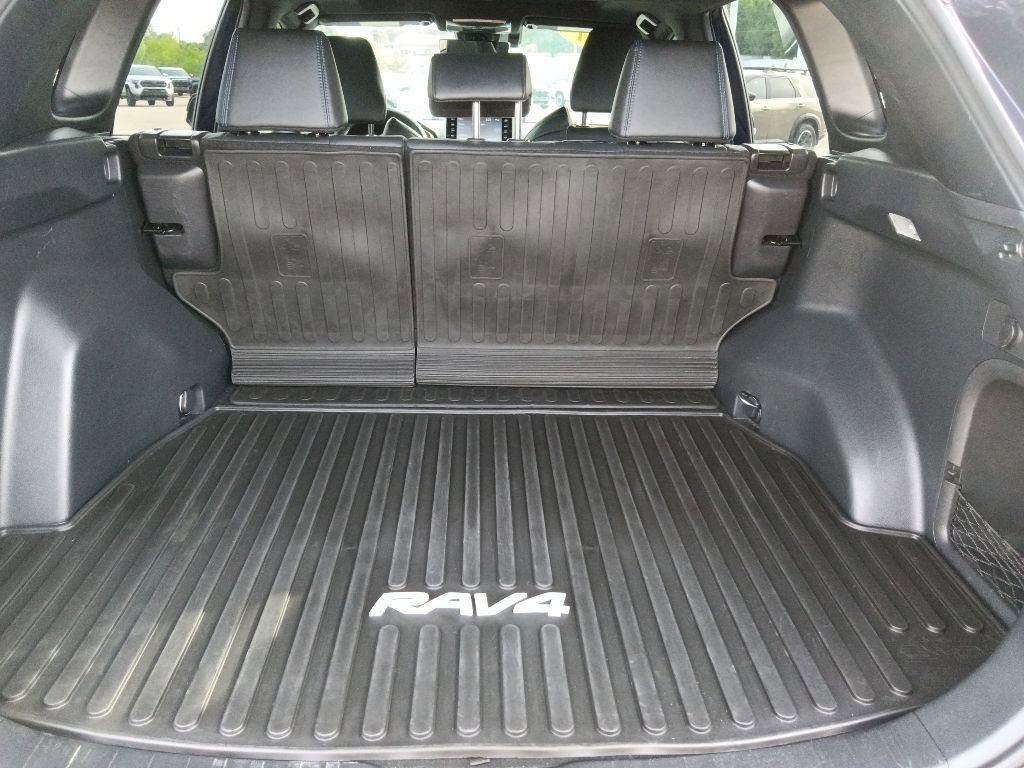 Used 2021 Toyota RAV4 XSE w/ XSE Grade Weather Package AWD/4WD image 29