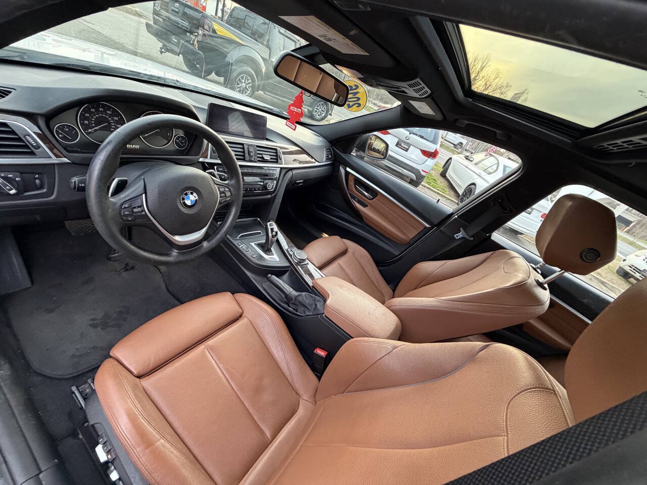 Used 2016 BMW 328i xDrive Sedan AWD/4WD image 12