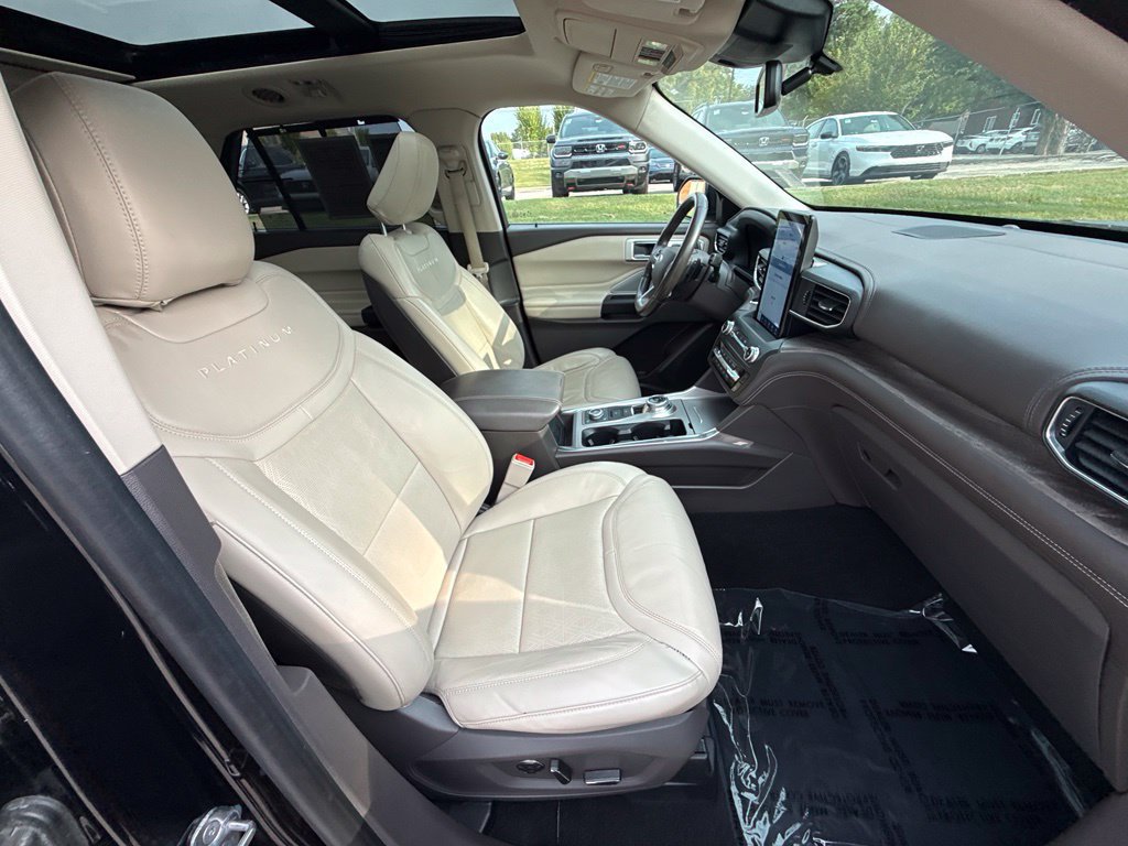 Used 2020 Ford Explorer Platinum w/ Premium Technology Package AWD/4WD image 44