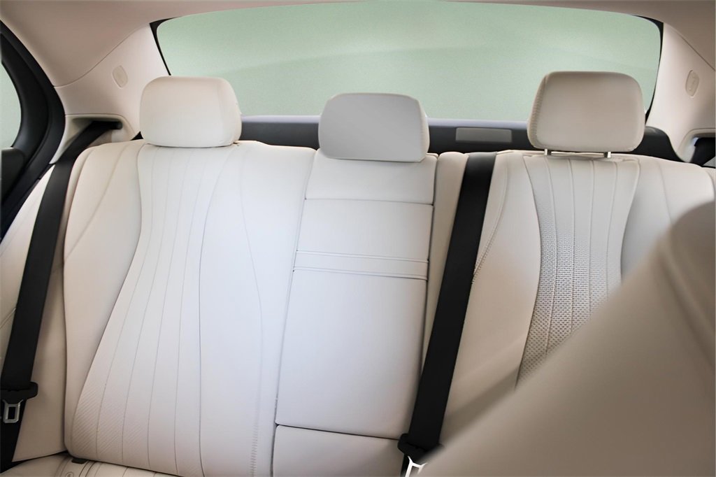 Used 2017 Mercedes-Benz E 300 4MATIC image 19