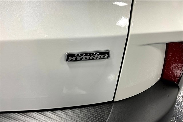 New 2026 Ford Escape Base w/ PHEV Premium Package image 9