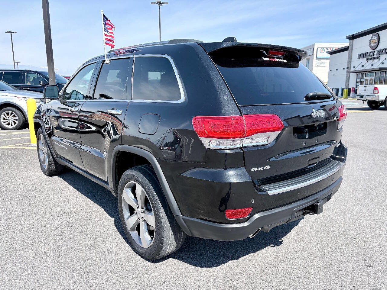 Used 2014 Jeep Grand Cherokee Limited w/ Trailer Tow Group IV AWD/4WD image 4