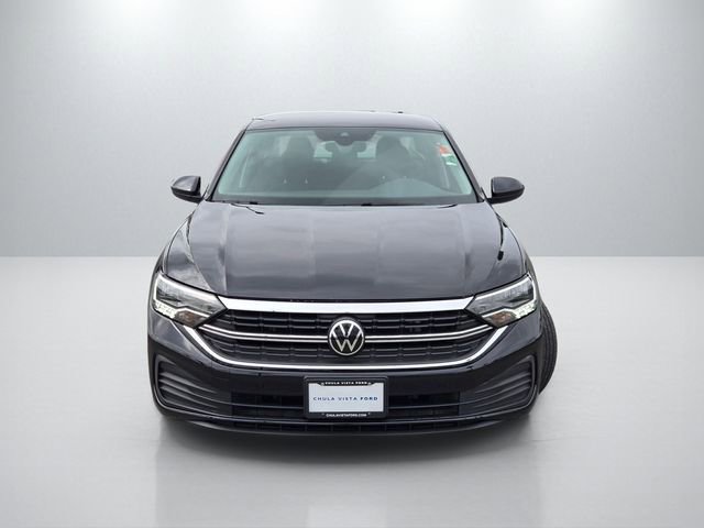 Used 2024 Volkswagen Jetta S image 2