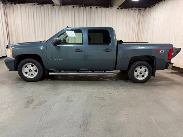 Used 2007 Chevrolet Silverado 1500 LT w/ 1LT Convenience Package AWD/4WD image 11