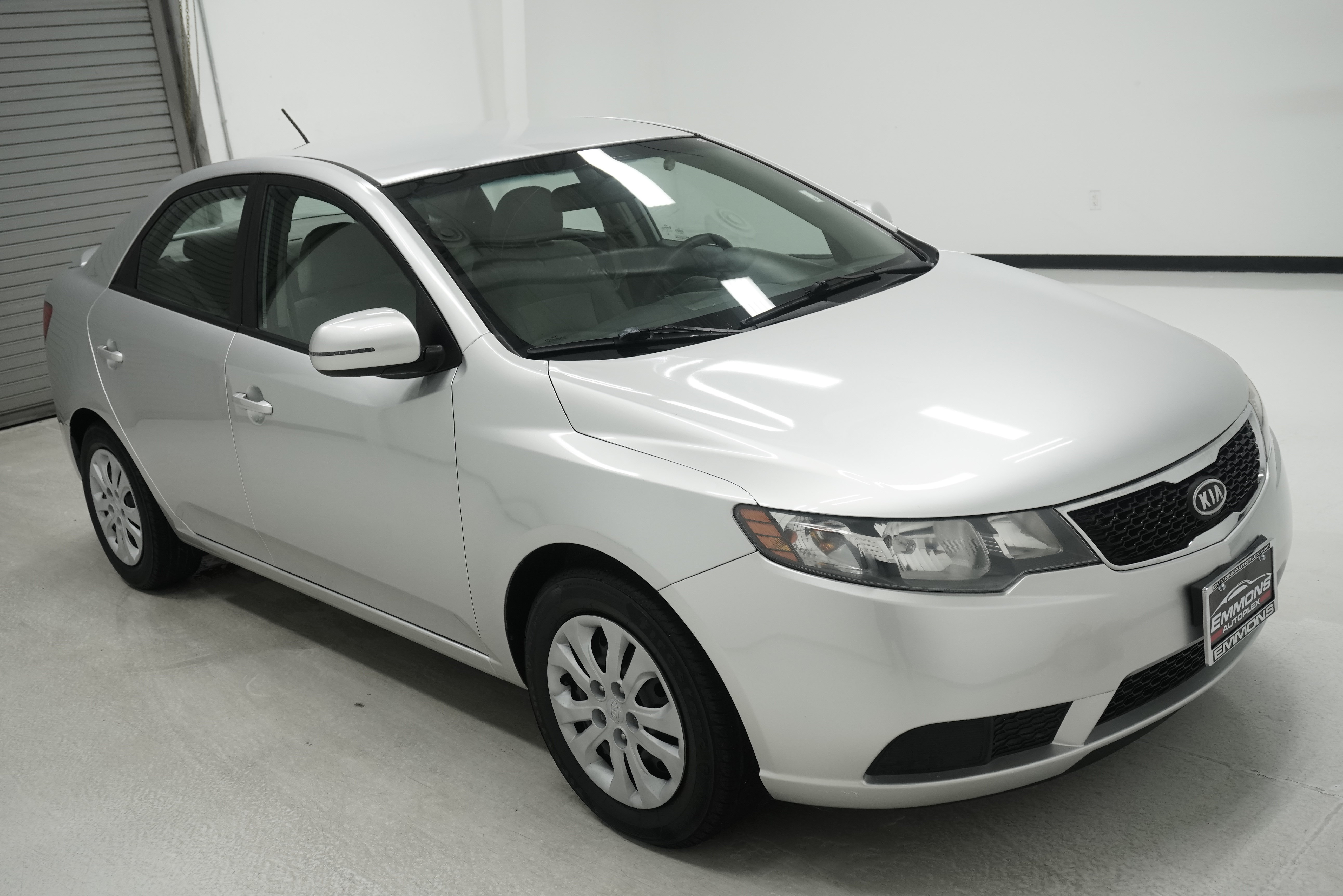 Used 2011 Kia Forte EX FWD image 3