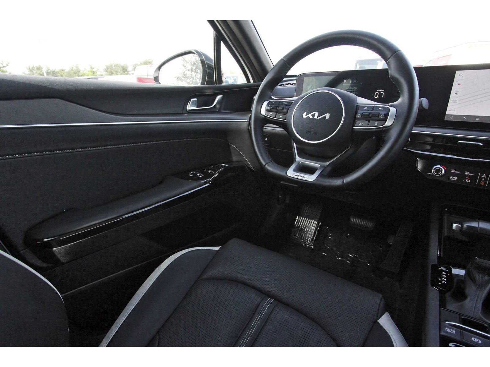 Used 2025 Kia K5 GT-Line AWD/4WD image 10
