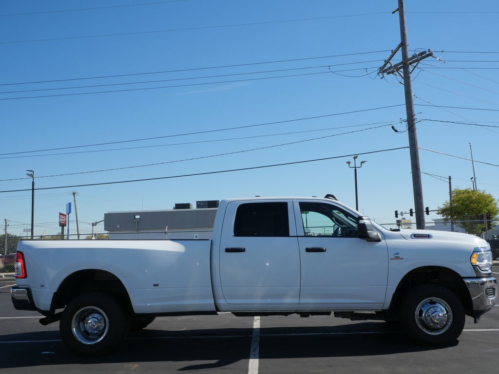 Used 2024 RAM 3500 Tradesman w/ Chrome Appearance Group image 6