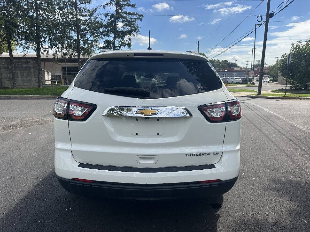 Used 2013 Chevrolet Traverse LS FWD image 7