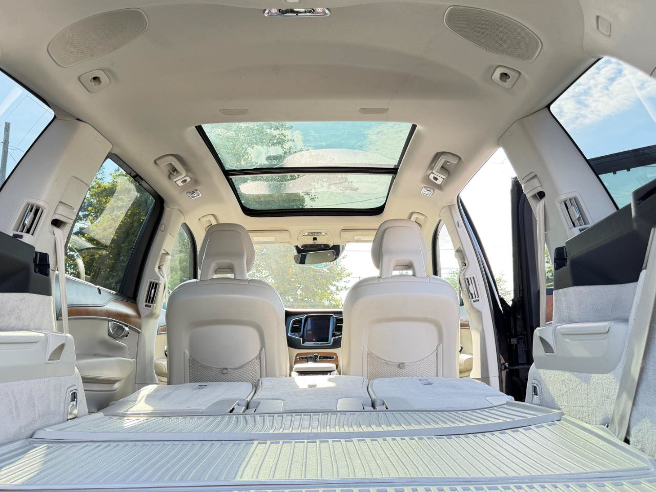 Used 2016 Volvo XC90 T6 Inscription w/ Vision Package AWD/4WD image 39