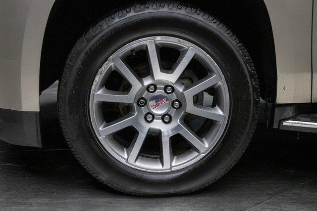 Used 2016 GMC Yukon Denali w/ Open Road Package image 8