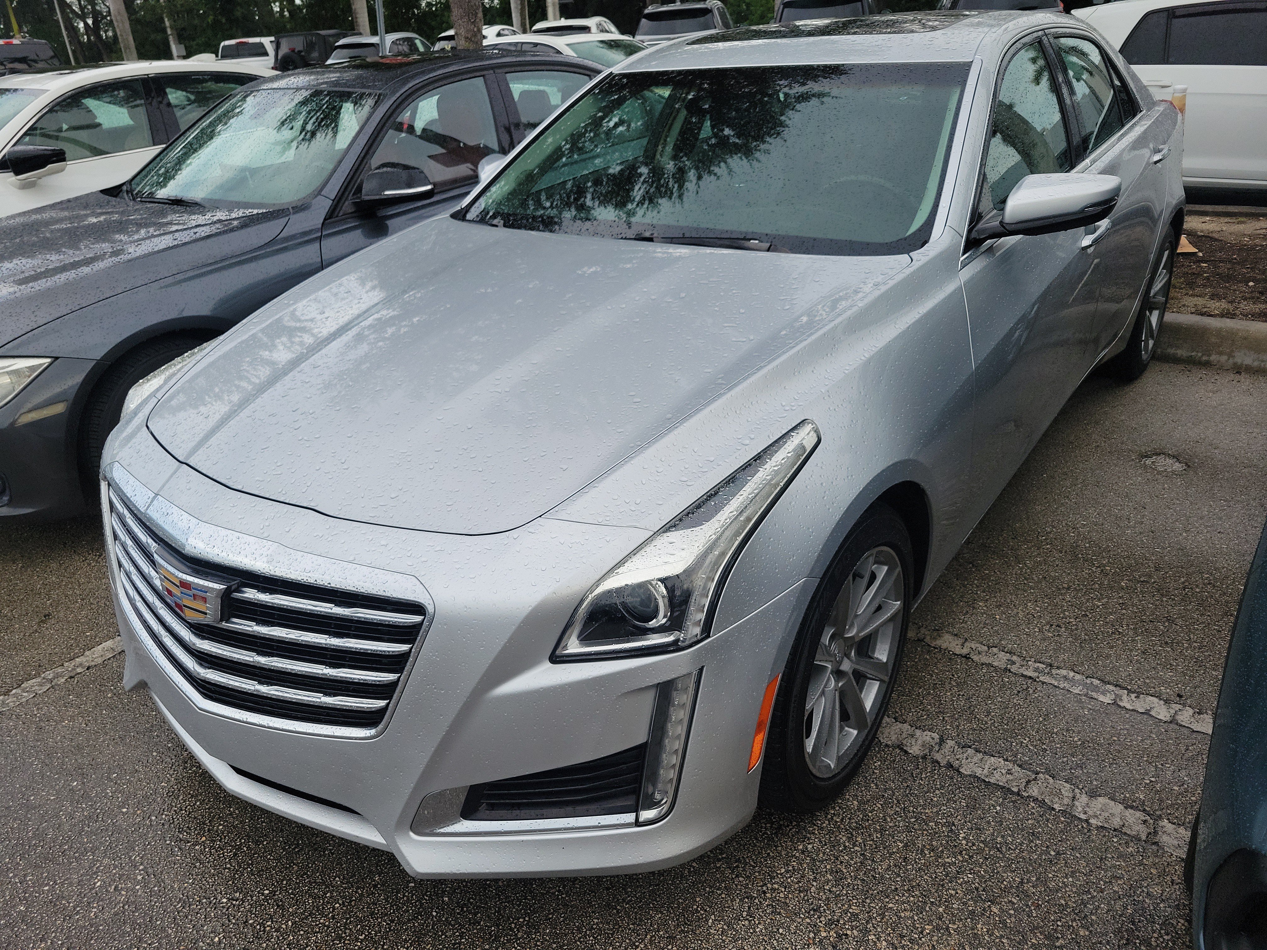 Used 2019 Cadillac CTS Luxury RWD image 2